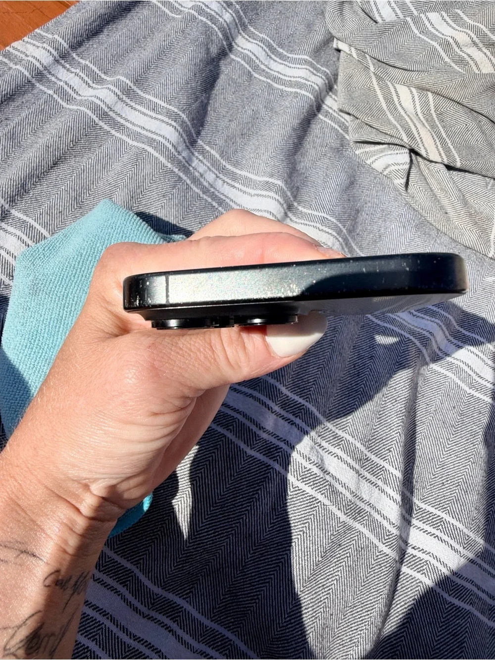 Apple iPhone 16 Pro Max 1TB black Titanium rarely used excellent condition